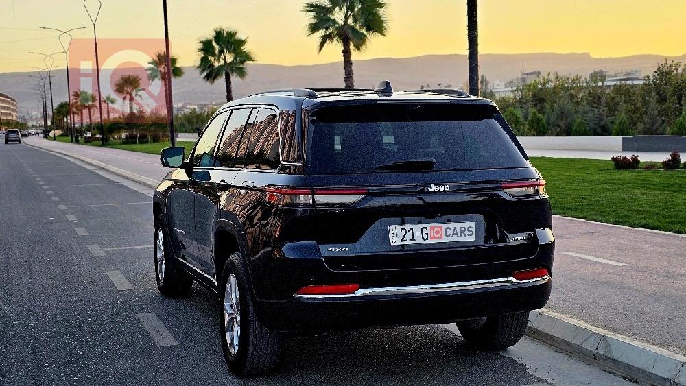 جیپ گراند شیرۆکی